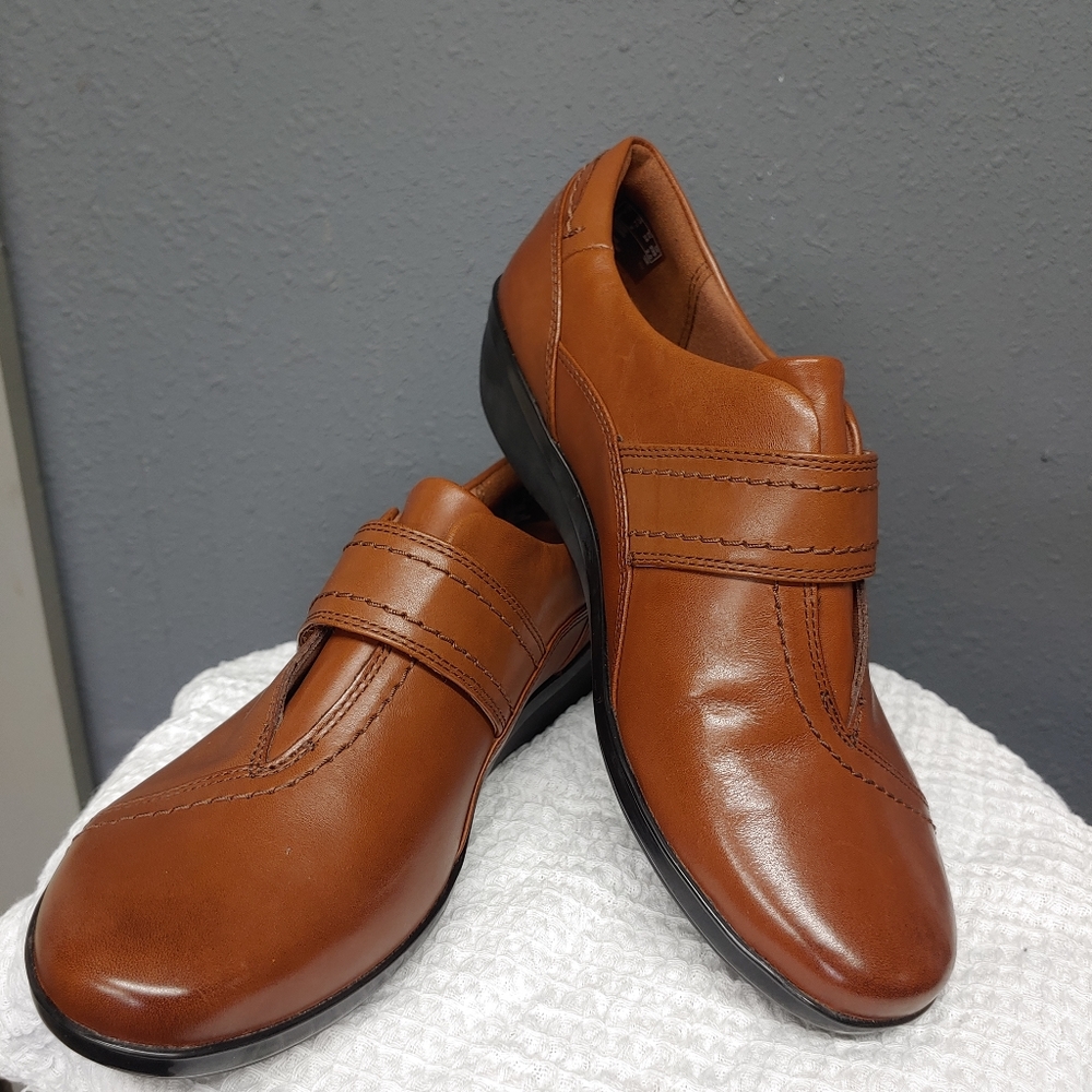 Size 7 1/2 Clark's Collection